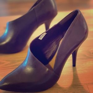 Clark's Pure Leather Stilettos